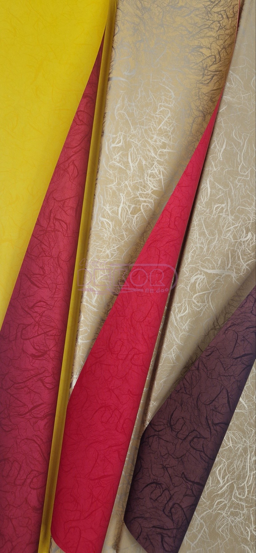 Ukrasni papir zlatni u raznim varijantama