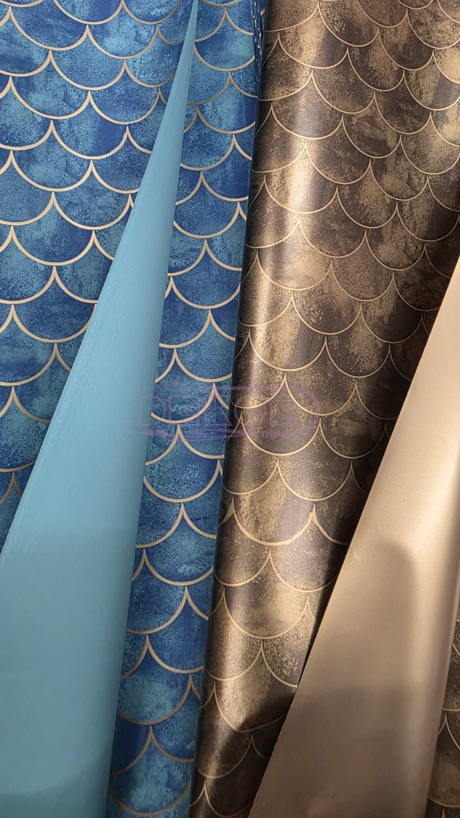 ukrasni papir u plavoj i bronzaznoj boji